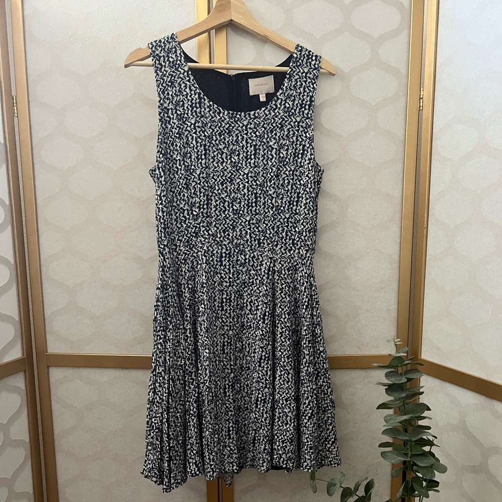 ANTHROPOLOGIE | Skies are Blue sleeveless fitted shift dress